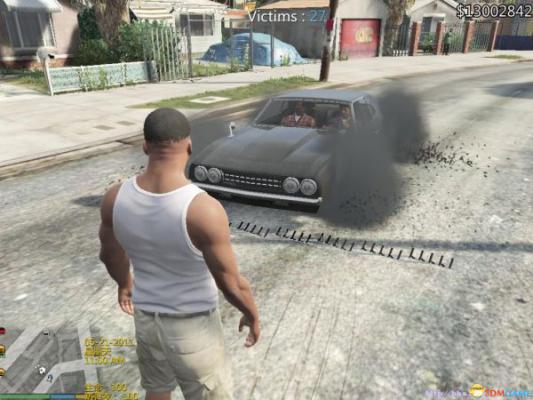 侠盗猎车5GTA5PC版 路钉MOD 道路放置钉刺带MOD