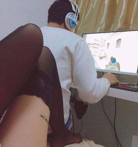 csgo滑轮跳跃怎么关(csgo如何关闭滚轮跳跃)