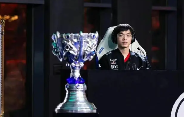 圣枪哥为什么叫圣枪哥(男枪皮肤上线测试服)